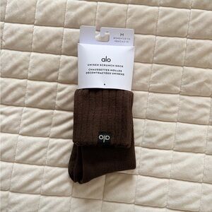 ALO Yoga Brown Scrunch Socks